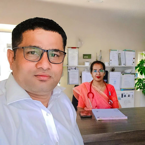 Dr. Rakesh Pannu and Dr. Santosh Devpal in clinic