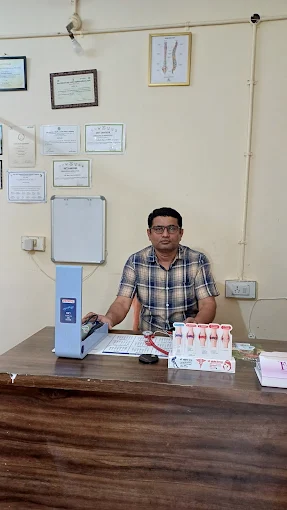 Dr. Rakesh Pannu in clinic